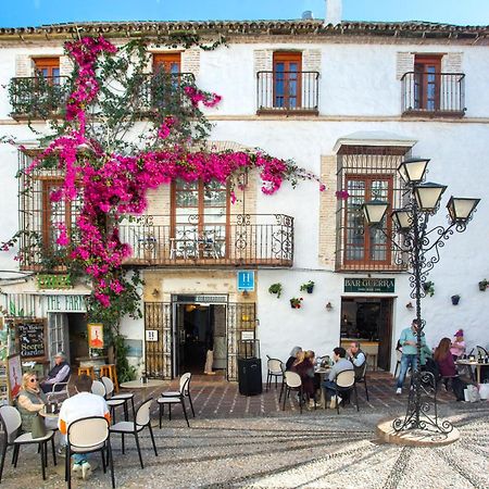 The Old House Marbella Hotel Bagian luar foto