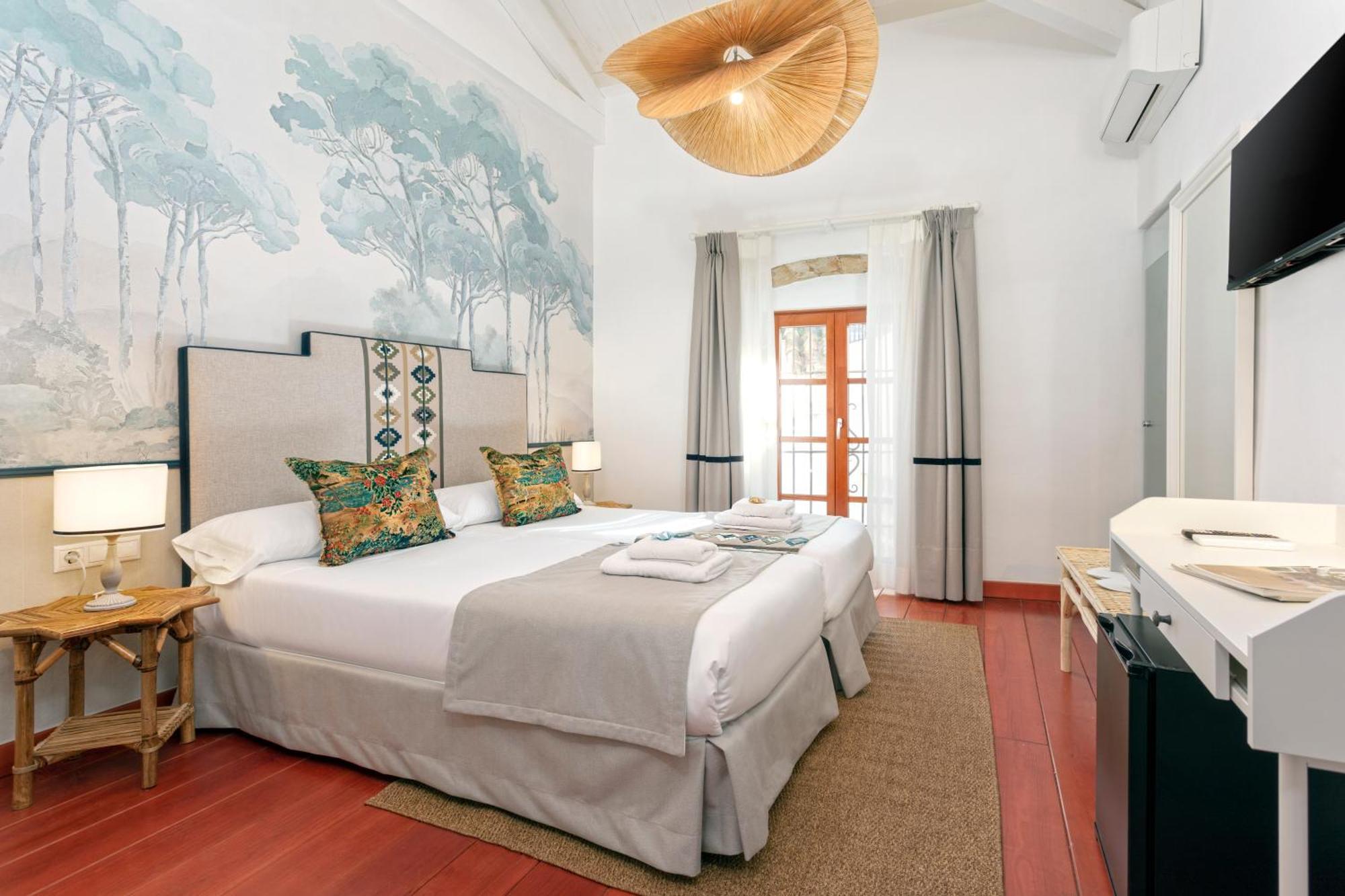 The Old House Marbella Hotel Bagian luar foto